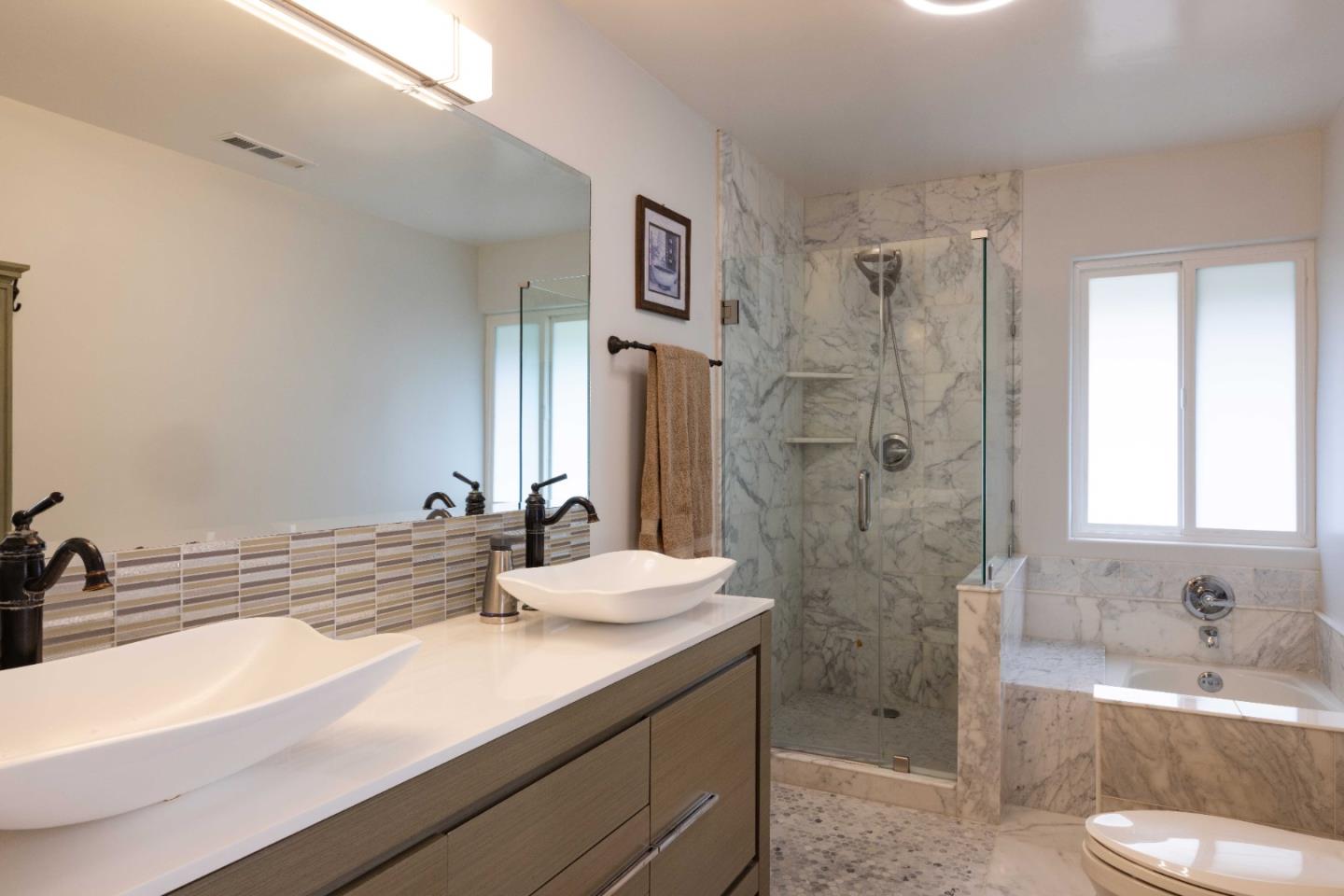 Detail Gallery Image 14 of 21 For 10148 Blue Larkspur Ln, Monterey,  CA 93940 - 4 Beds | 3/1 Baths