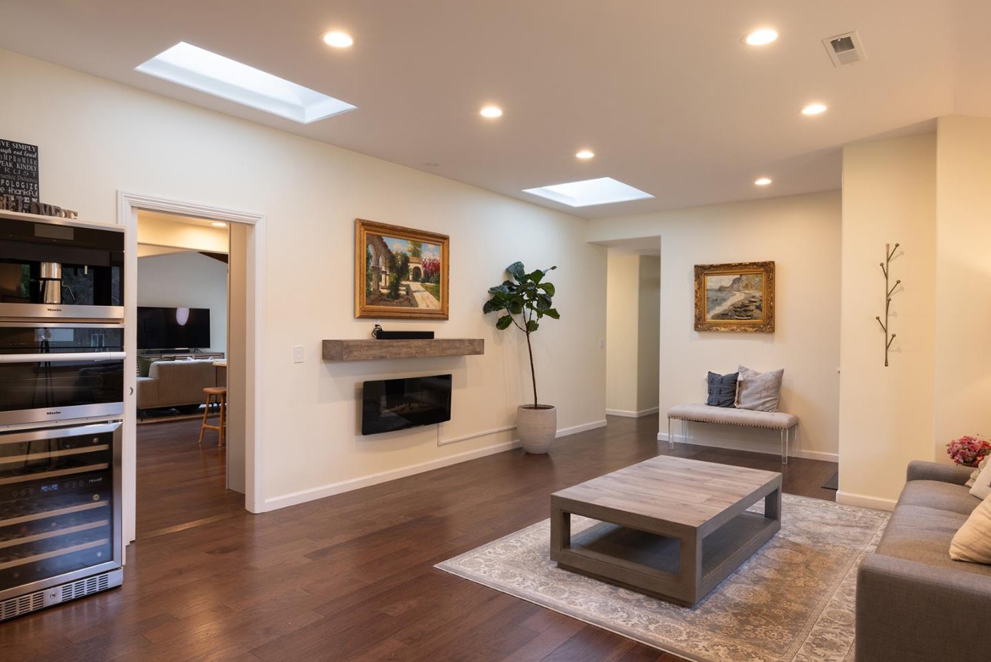 Detail Gallery Image 4 of 21 For 10148 Blue Larkspur Ln, Monterey,  CA 93940 - 4 Beds | 3/1 Baths