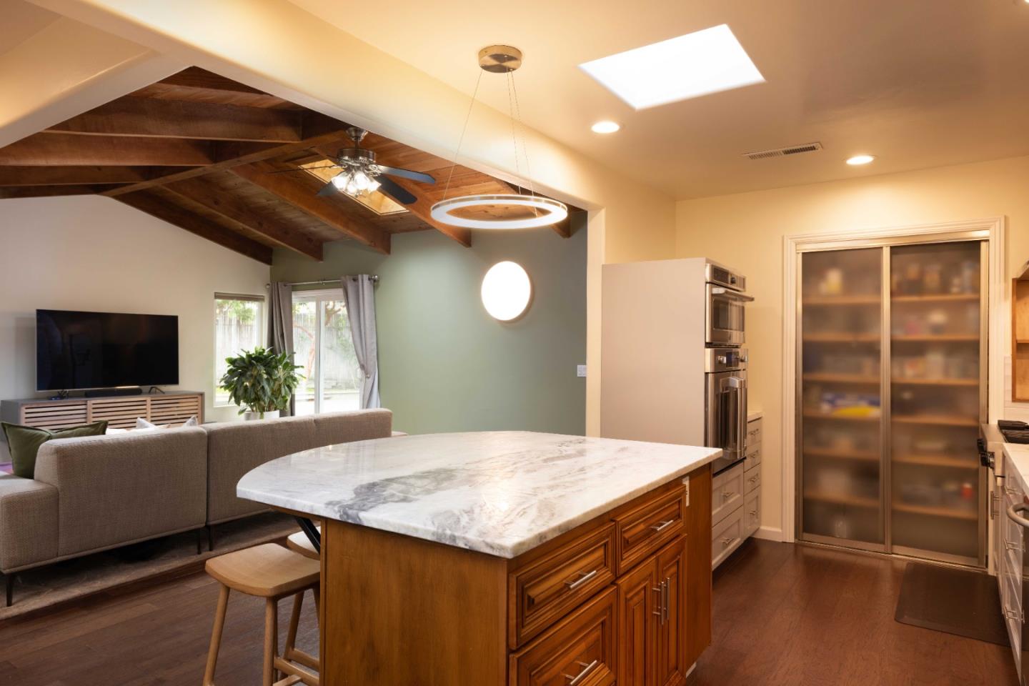 Detail Gallery Image 7 of 21 For 10148 Blue Larkspur Ln, Monterey,  CA 93940 - 4 Beds | 3/1 Baths