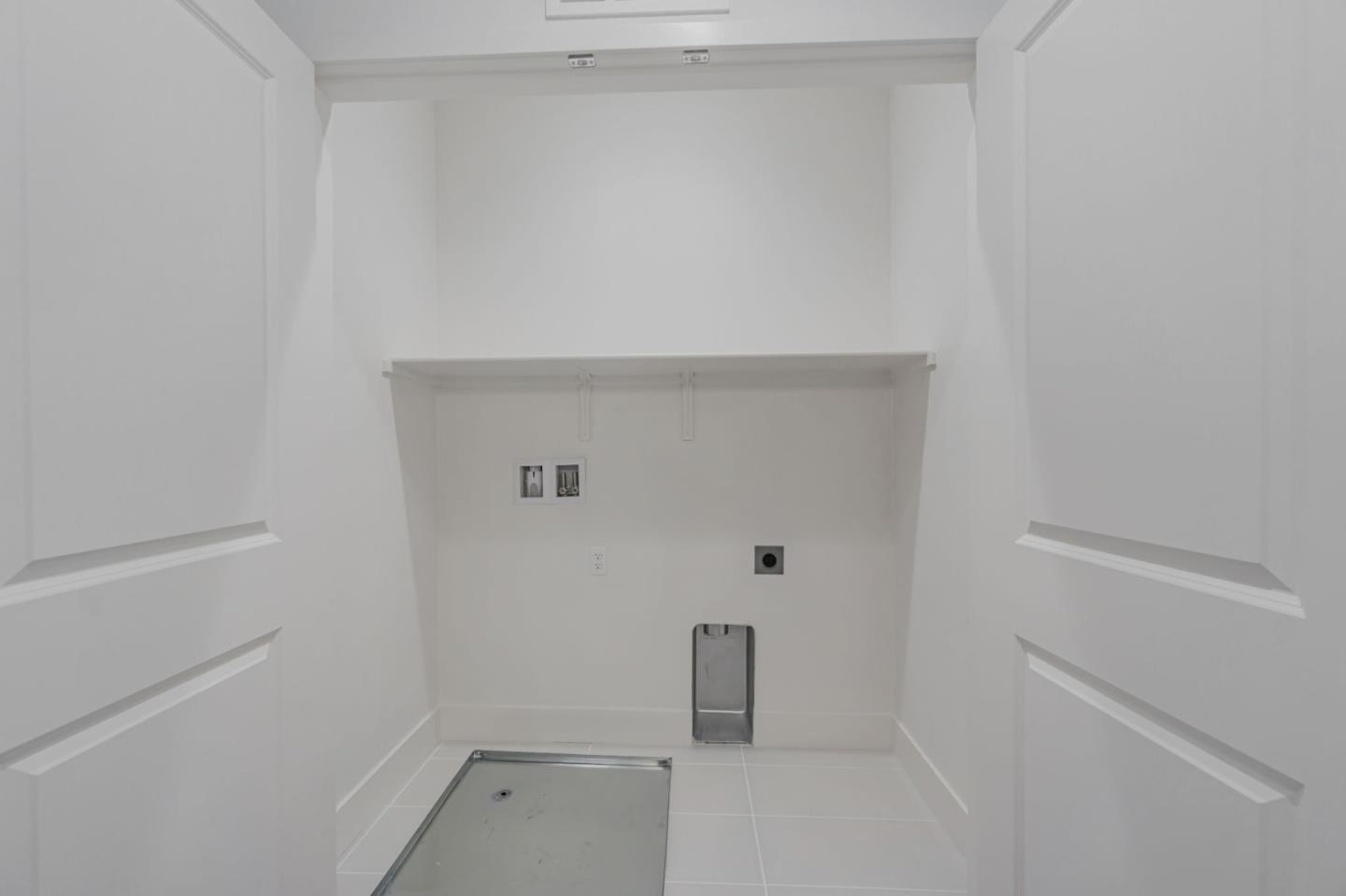 Detail Gallery Image 20 of 31 For 194 Oak Cir, Walnut Creek,  CA 94597 - 4 Beds | 3 Baths