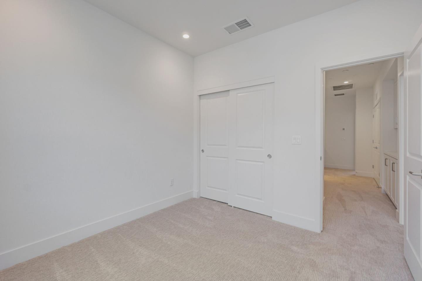 Detail Gallery Image 21 of 31 For 194 Oak Cir, Walnut Creek,  CA 94597 - 4 Beds | 3 Baths