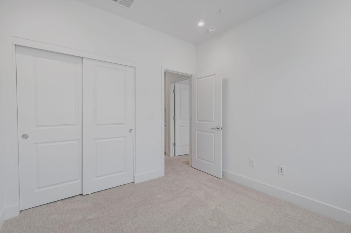 Detail Gallery Image 22 of 31 For 194 Oak Cir, Walnut Creek,  CA 94597 - 4 Beds | 3 Baths