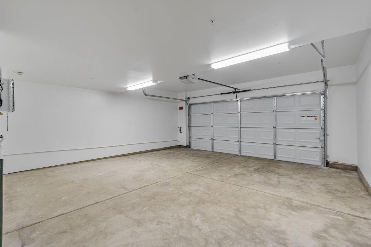 Detail Gallery Image 29 of 31 For 194 Oak Cir, Walnut Creek,  CA 94597 - 4 Beds | 3 Baths