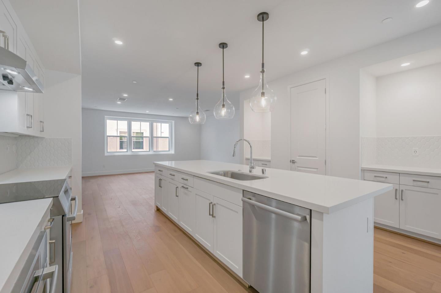 Detail Gallery Image 9 of 31 For 194 Oak Cir, Walnut Creek,  CA 94597 - 4 Beds | 3 Baths