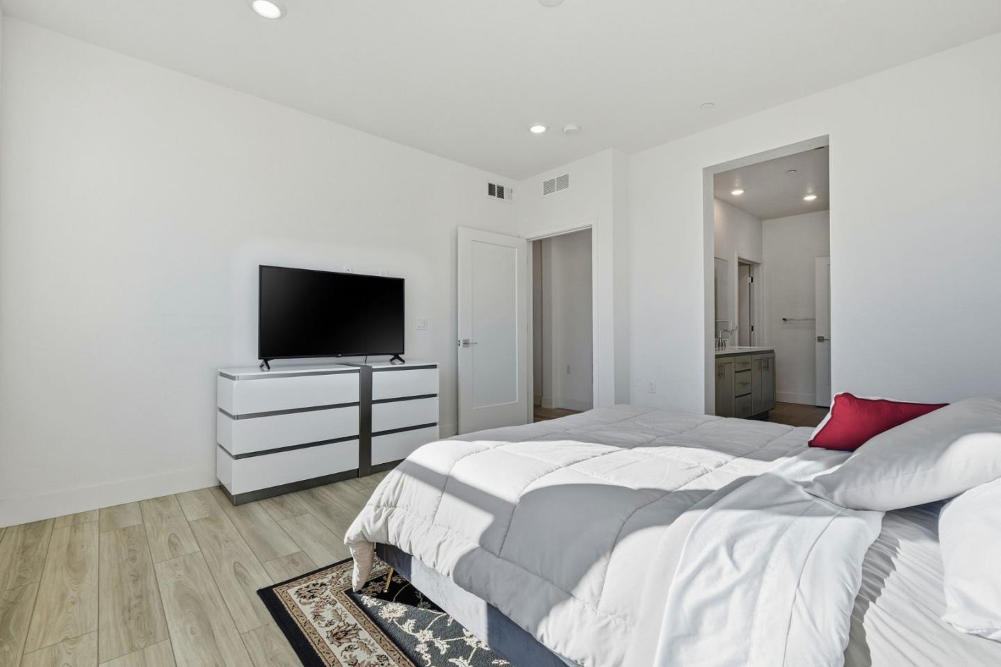 Detail Gallery Image 24 of 45 For 3690 Innovation Way #402,  Fremont,  CA 94538 - 3 Beds | 2 Baths