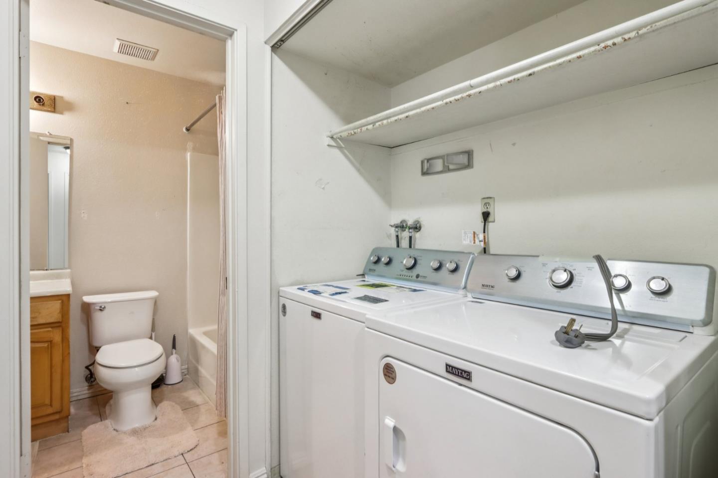 Detail Gallery Image 11 of 21 For 146 Damsen Dr, San Jose,  CA 95116 - 2 Beds | 2 Baths