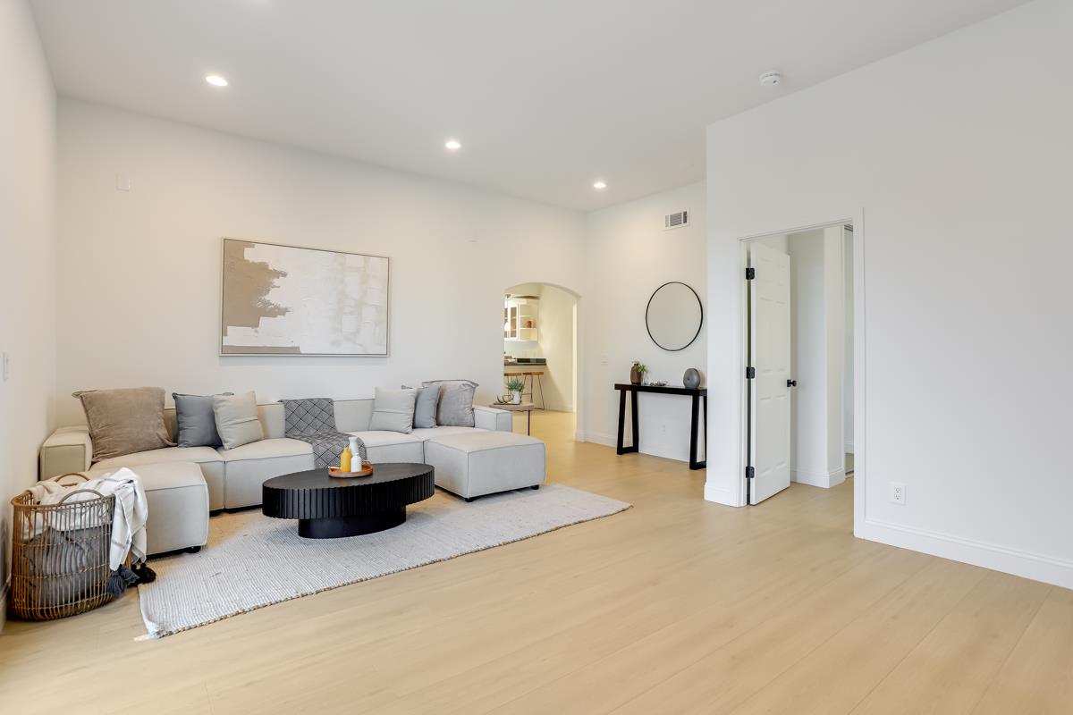 Detail Gallery Image 27 of 40 For 1068 Johnson Ave, San Jose,  CA 95129 - 4 Beds | 3 Baths