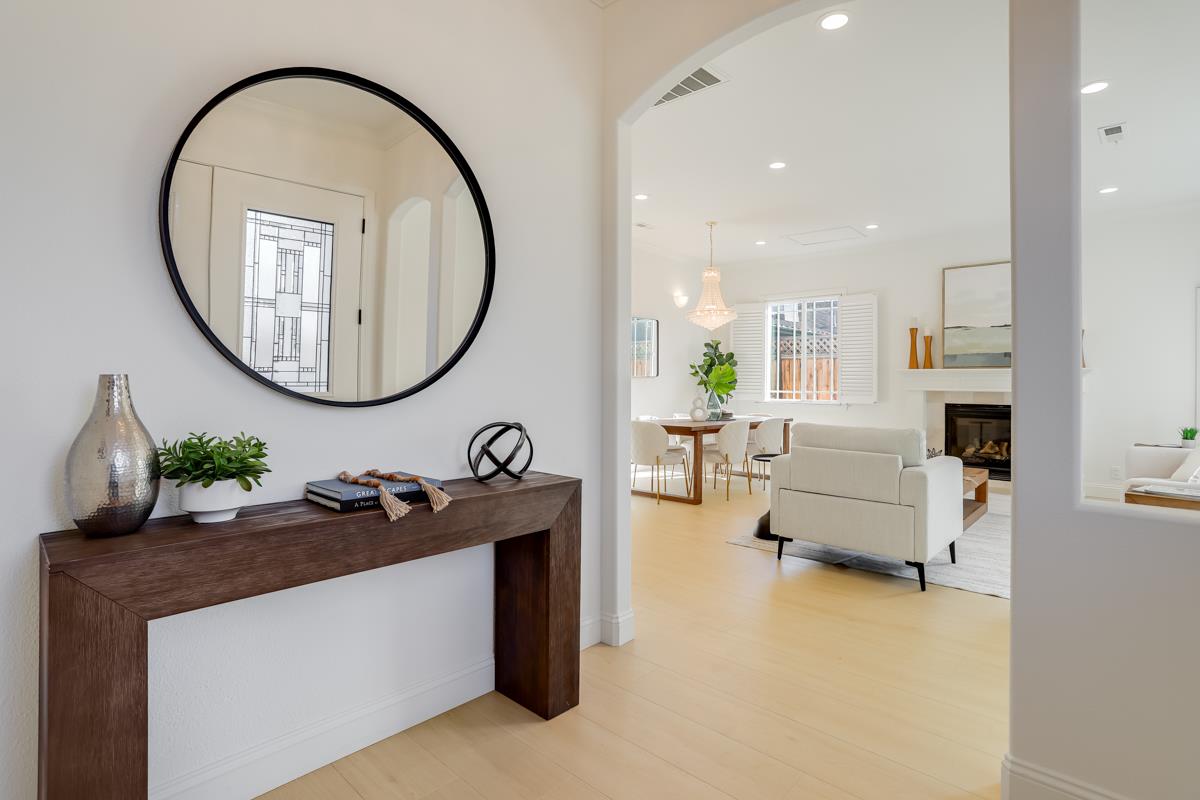 Detail Gallery Image 6 of 40 For 1068 Johnson Ave, San Jose,  CA 95129 - 4 Beds | 3 Baths