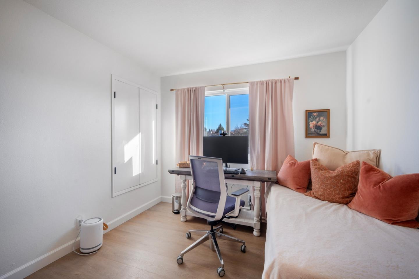 Detail Gallery Image 16 of 38 For 15605 La Mar Dr, Morgan Hill,  CA 95037 - 5 Beds | 2/1 Baths