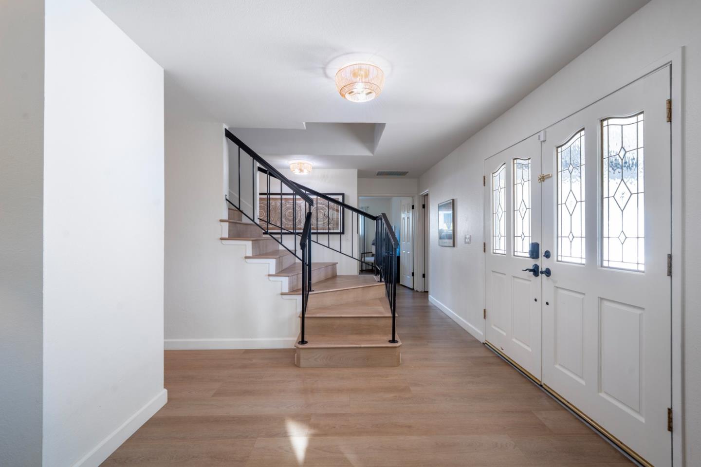 Detail Gallery Image 21 of 38 For 15605 La Mar Dr, Morgan Hill,  CA 95037 - 5 Beds | 2/1 Baths