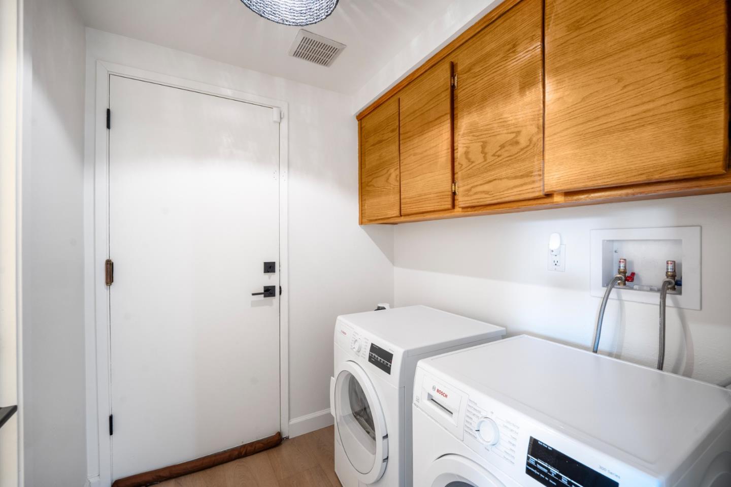 Detail Gallery Image 22 of 38 For 15605 La Mar Dr, Morgan Hill,  CA 95037 - 5 Beds | 2/1 Baths