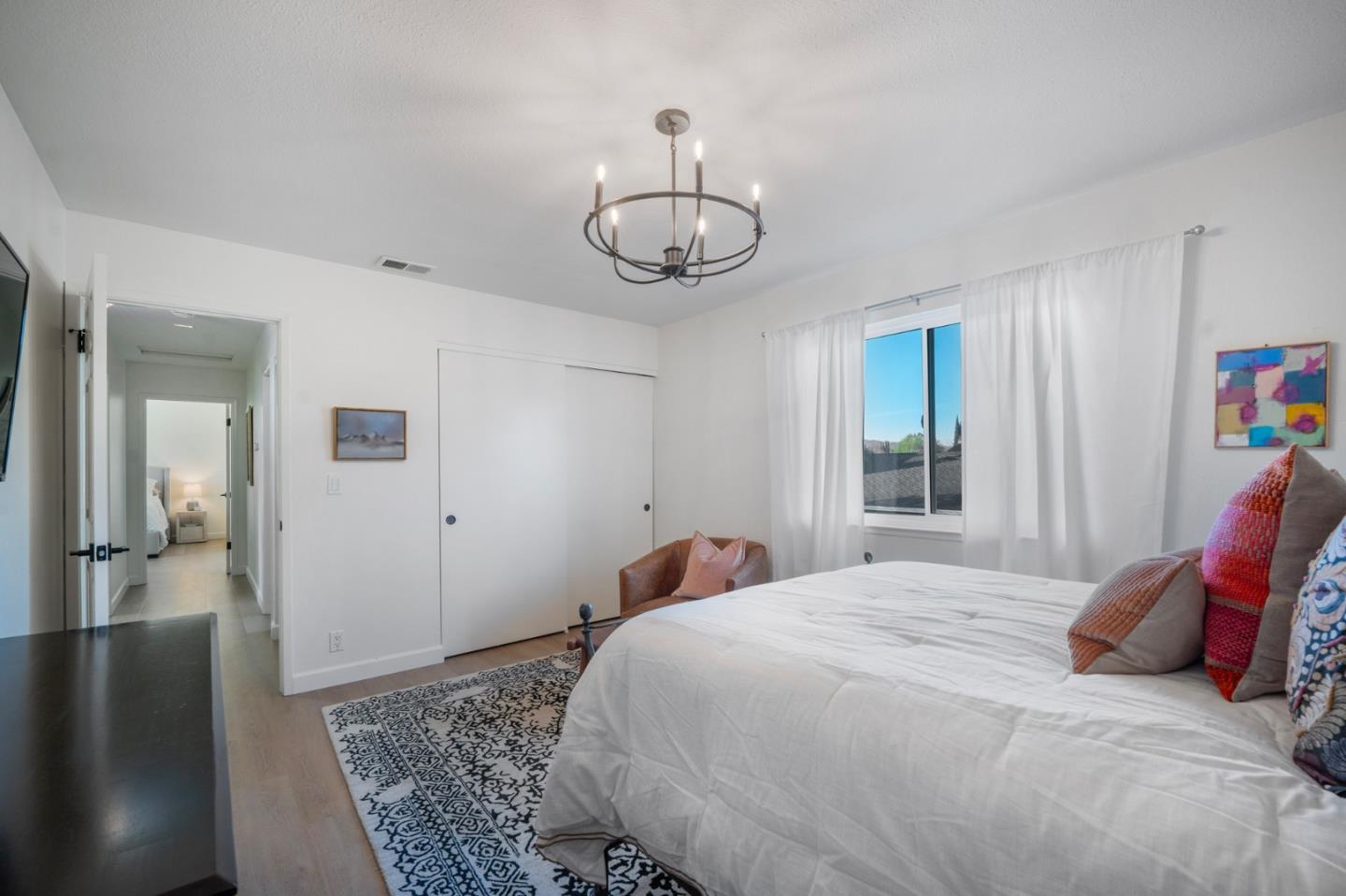 Detail Gallery Image 6 of 38 For 15605 La Mar Dr, Morgan Hill,  CA 95037 - 5 Beds | 2/1 Baths