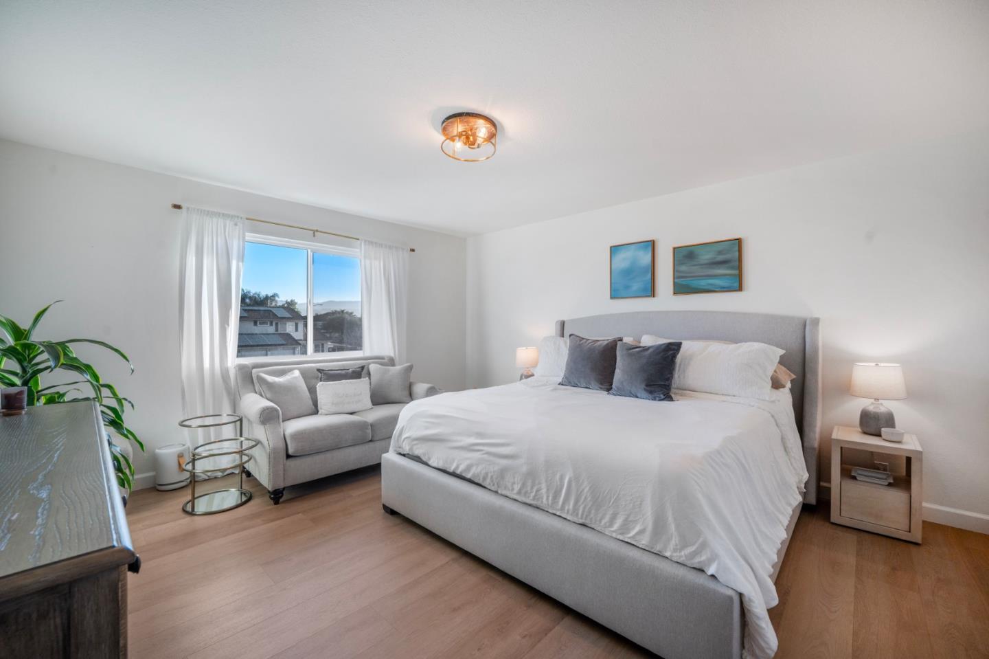 Detail Gallery Image 9 of 38 For 15605 La Mar Dr, Morgan Hill,  CA 95037 - 5 Beds | 2/1 Baths