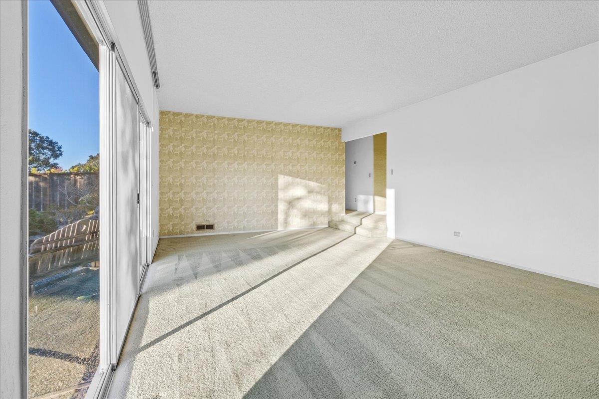 Detail Gallery Image 21 of 73 For 15175 Oak Hills Dr, Salinas,  CA 93907 - 3 Beds | 2 Baths