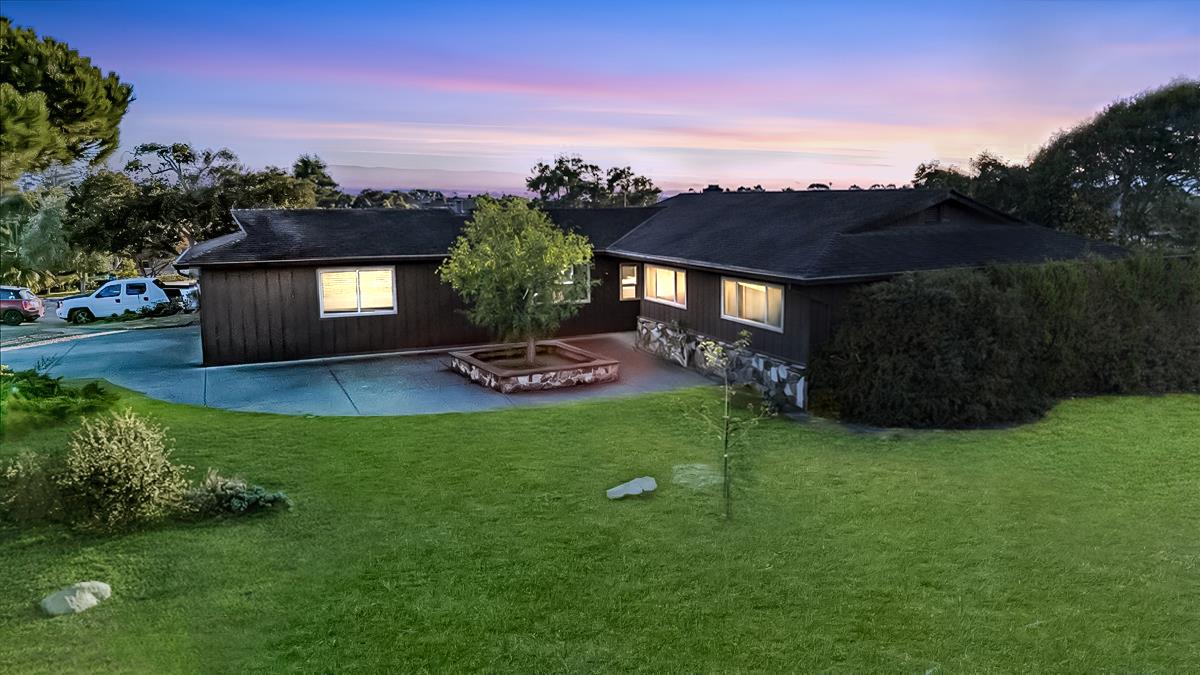 Detail Gallery Image 3 of 73 For 15175 Oak Hills Dr, Salinas,  CA 93907 - 3 Beds | 2 Baths