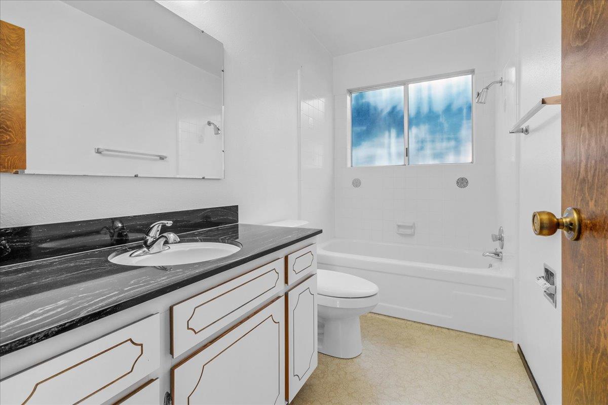 Detail Gallery Image 42 of 73 For 15175 Oak Hills Dr, Salinas,  CA 93907 - 3 Beds | 2 Baths