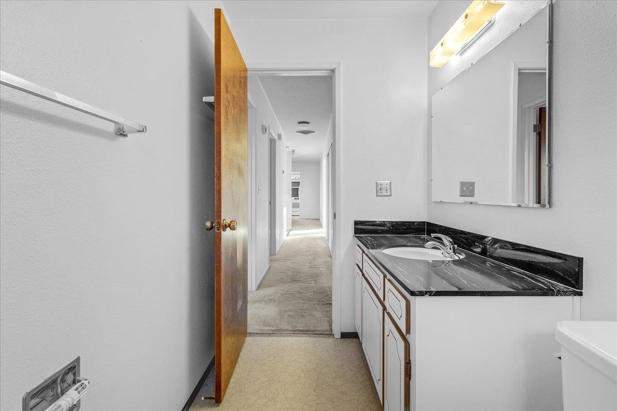 Detail Gallery Image 43 of 73 For 15175 Oak Hills Dr, Salinas,  CA 93907 - 3 Beds | 2 Baths