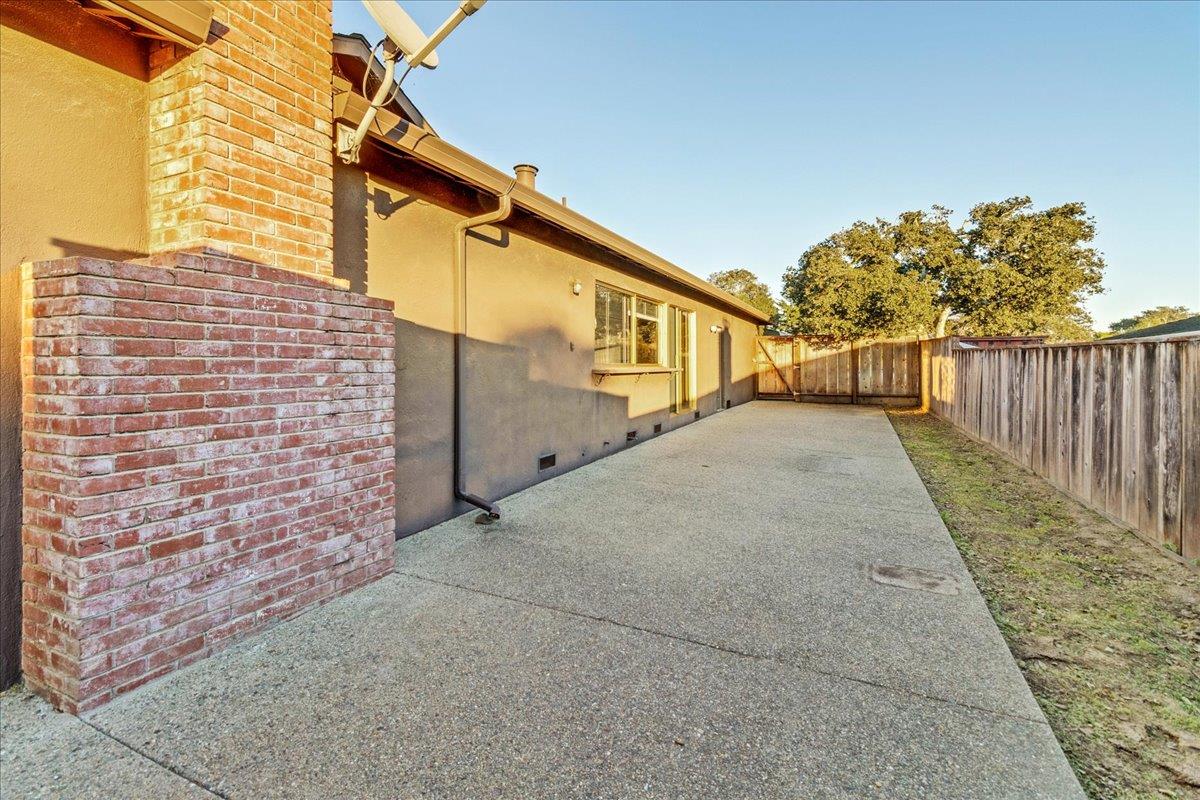 Detail Gallery Image 56 of 73 For 15175 Oak Hills Dr, Salinas,  CA 93907 - 3 Beds | 2 Baths