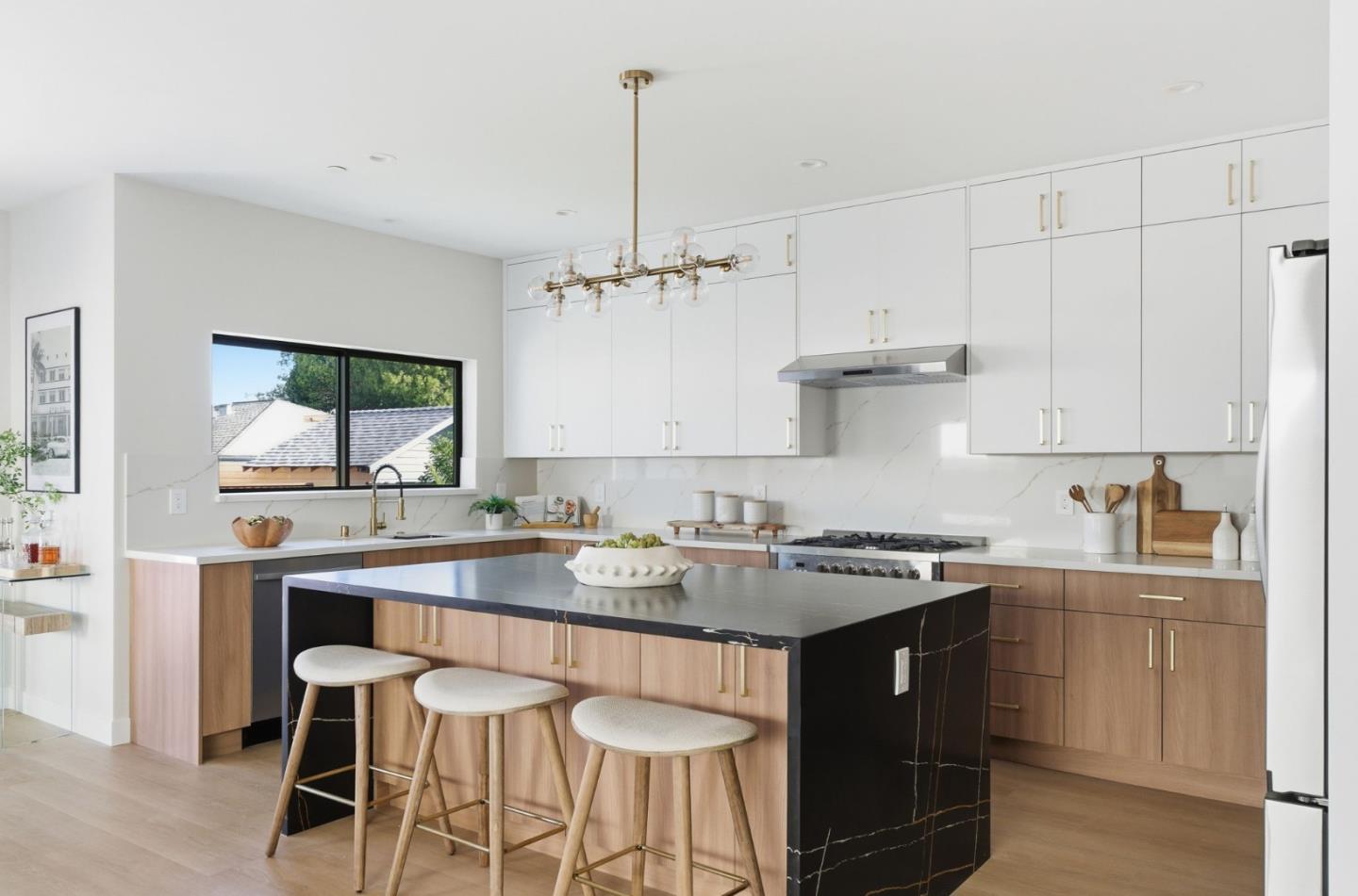 Detail Gallery Image 14 of 45 For 55 Orchard Ave, Redwood City,  CA 94061 - 5 Beds | 4/1 Baths