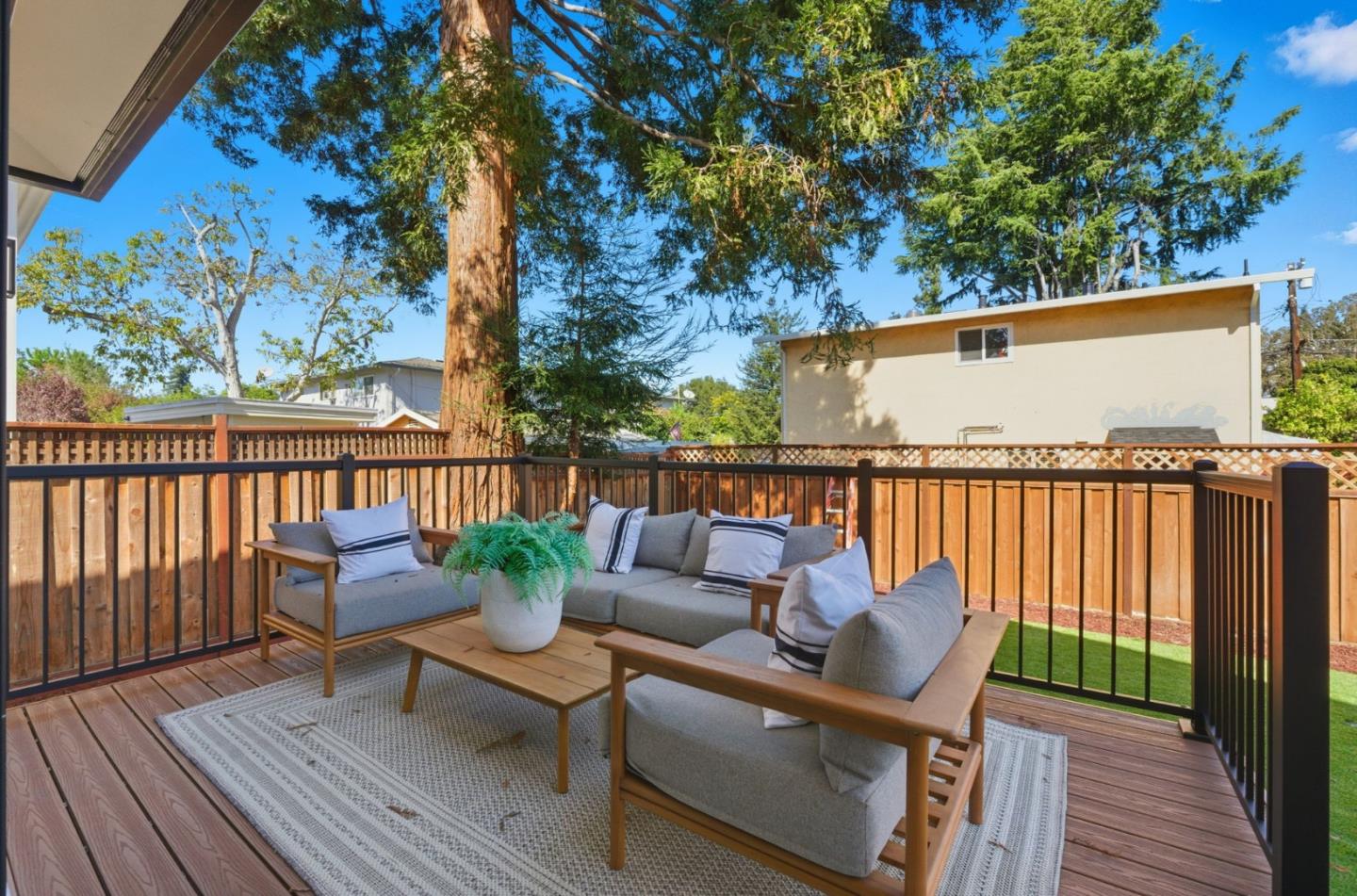 Detail Gallery Image 38 of 45 For 55 Orchard Ave, Redwood City,  CA 94061 - 5 Beds | 4/1 Baths