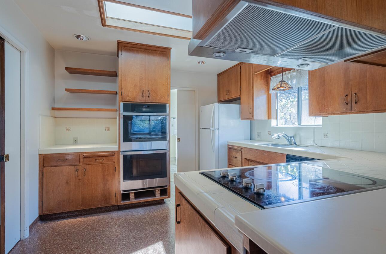 Detail Gallery Image 15 of 36 For 1180 San Marcos Dr, Salinas,  CA 93901 - 3 Beds | 2 Baths