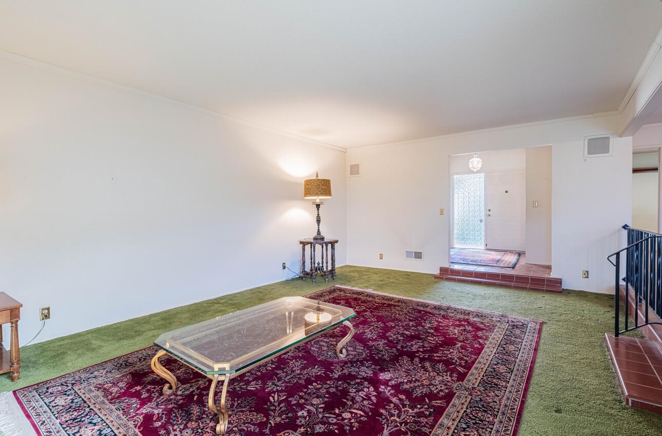 Detail Gallery Image 7 of 36 For 1180 San Marcos Dr, Salinas,  CA 93901 - 3 Beds | 2 Baths