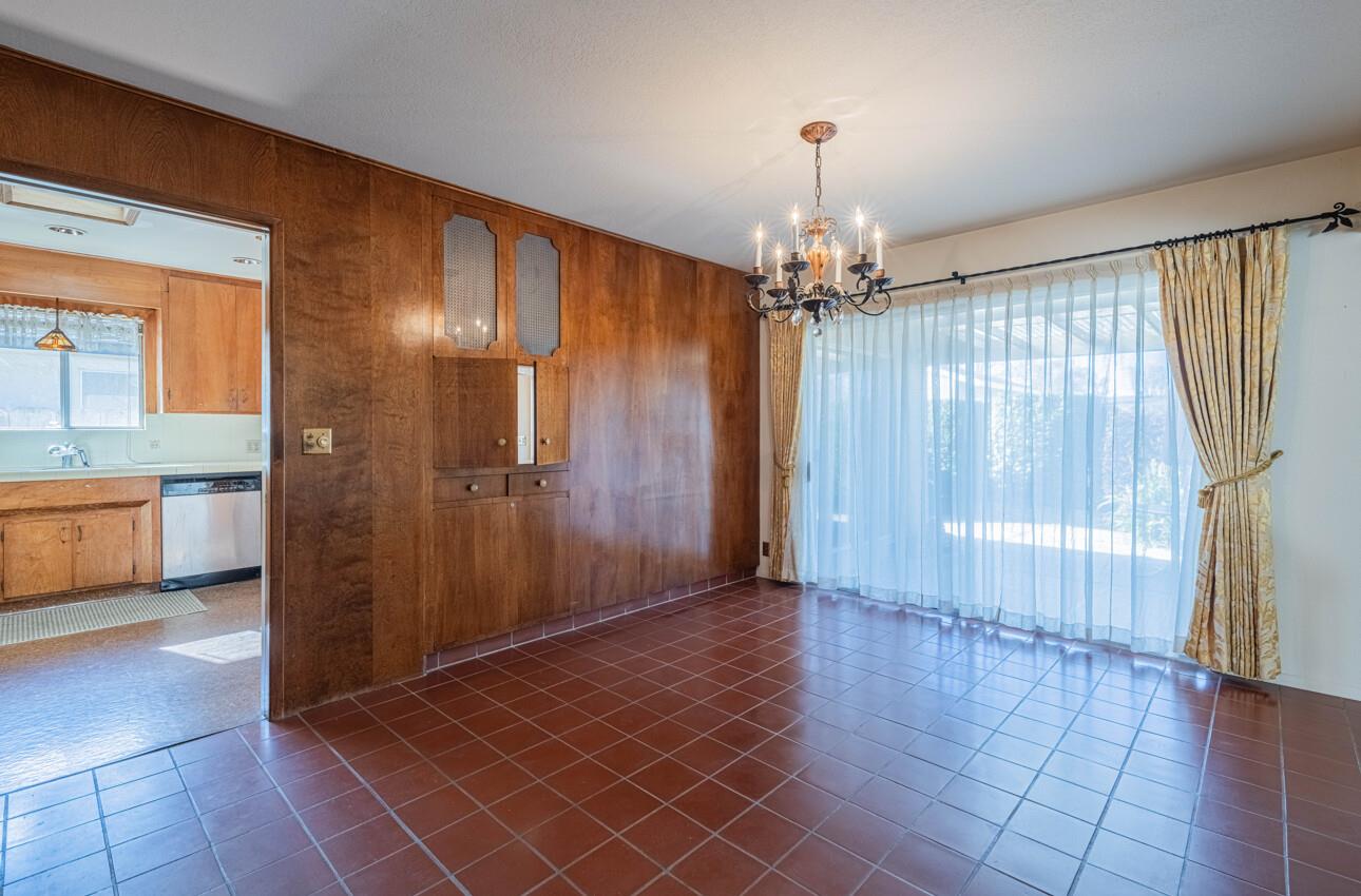 Detail Gallery Image 9 of 36 For 1180 San Marcos Dr, Salinas,  CA 93901 - 3 Beds | 2 Baths