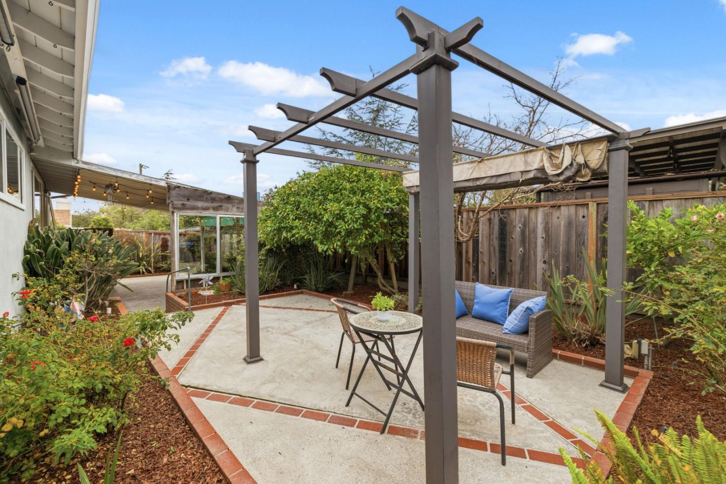 Detail Gallery Image 21 of 36 For 208 Germaine Ave, Santa Cruz,  CA 95065 - 3 Beds | 2 Baths