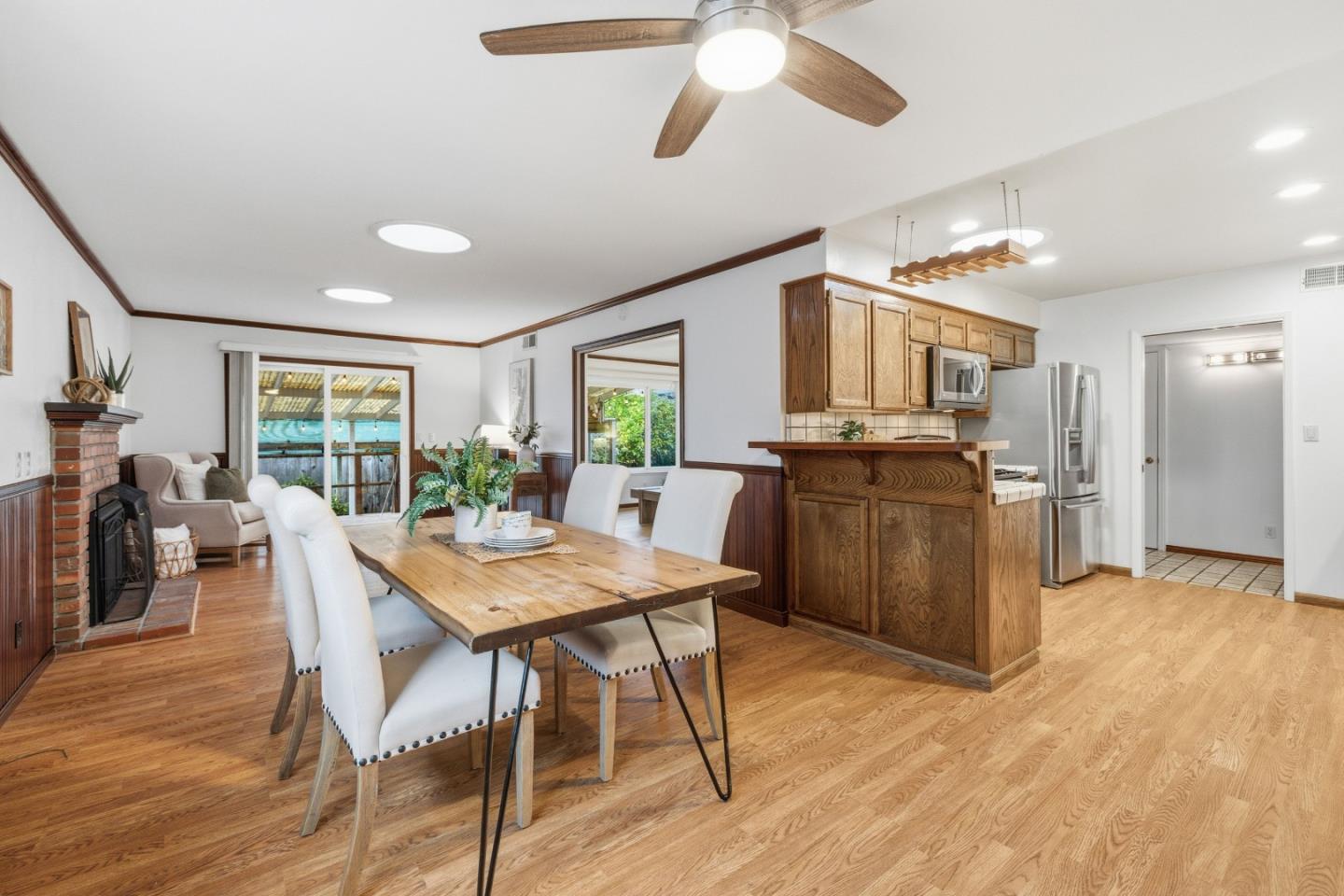 Detail Gallery Image 8 of 36 For 208 Germaine Ave, Santa Cruz,  CA 95065 - 3 Beds | 2 Baths