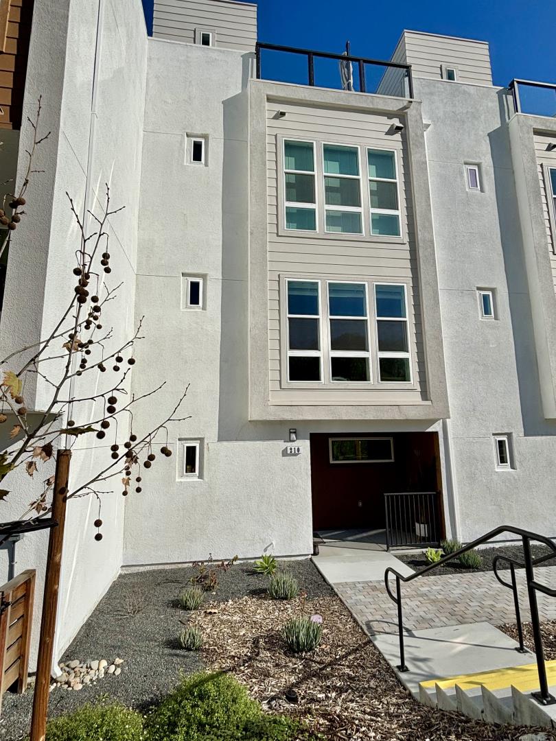 Front Image Thumbnail for ML82031176