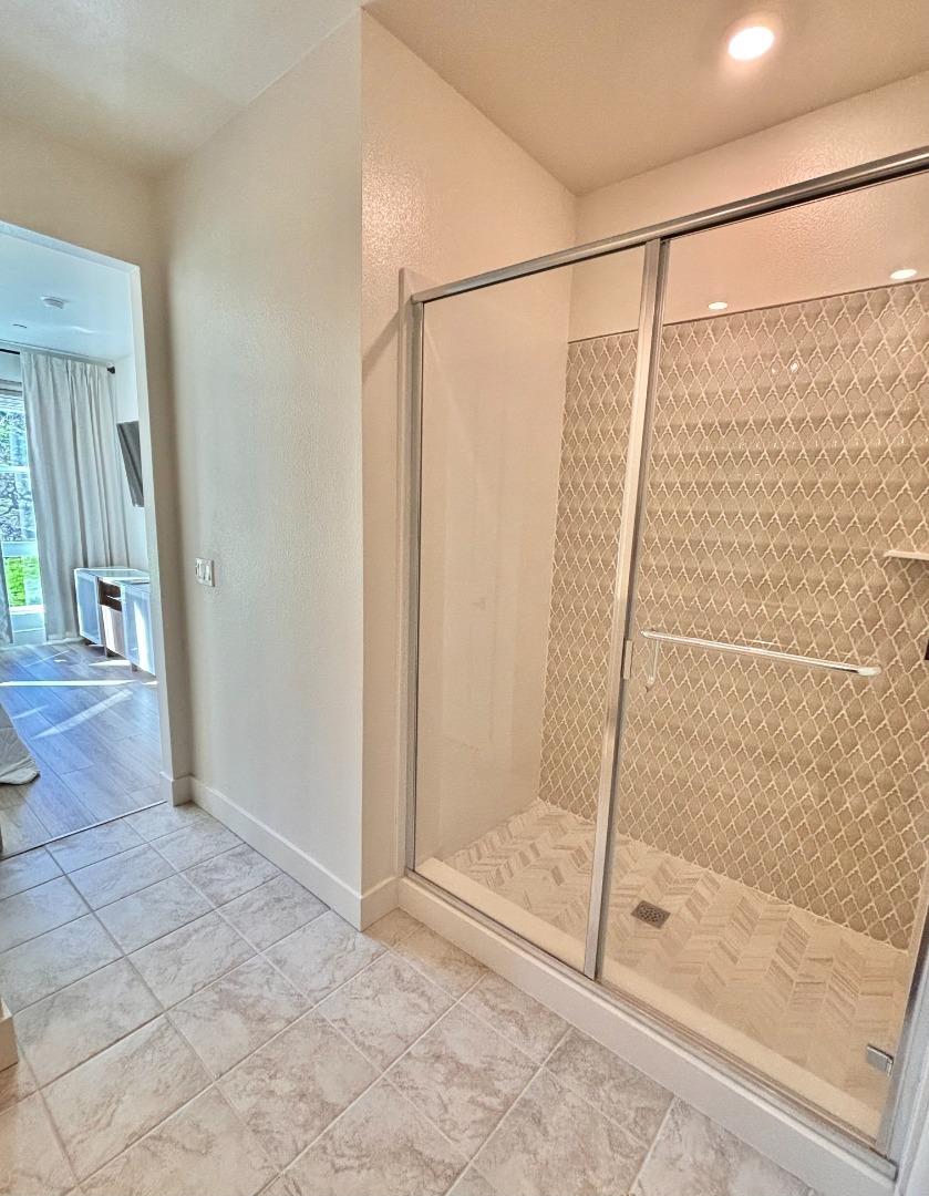 Detail Gallery Image 10 of 14 For 210 Verandah Ave, Novato,  CA 94945 - 3 Beds | 3 Baths