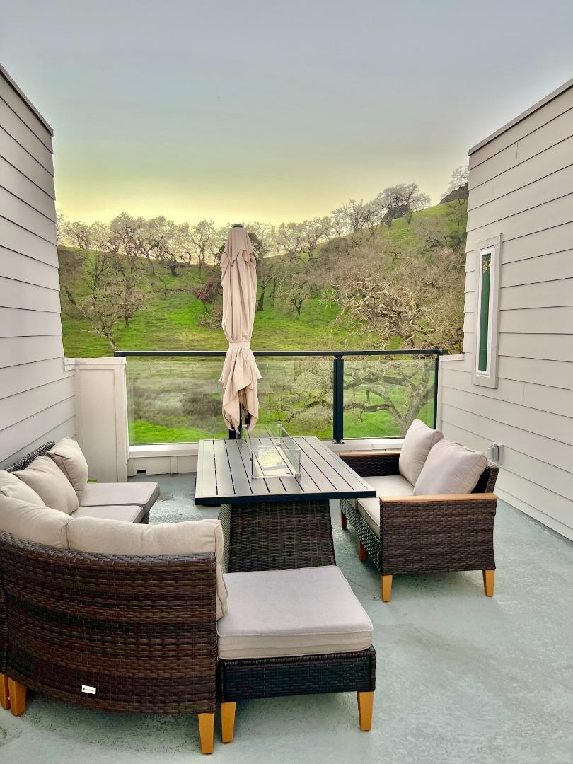 Detail Gallery Image 14 of 14 For 210 Verandah Ave, Novato,  CA 94945 - 3 Beds | 3 Baths