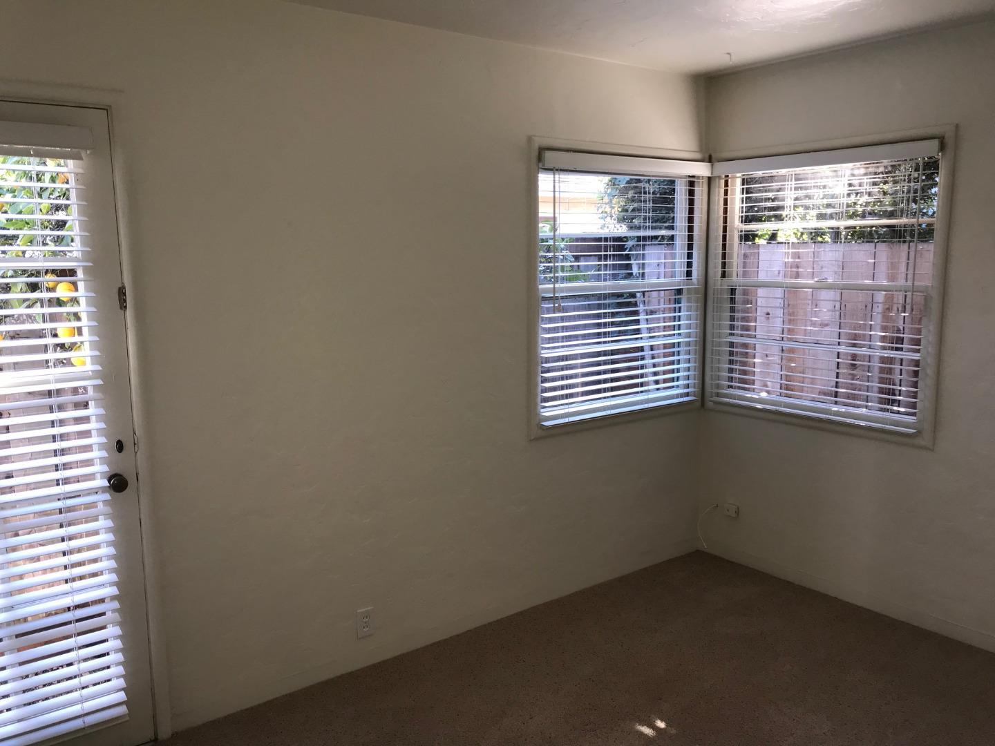 Detail Gallery Image 7 of 8 For 123 Park Ave, Santa Cruz,  CA 95062 - 2 Beds | 1 Baths