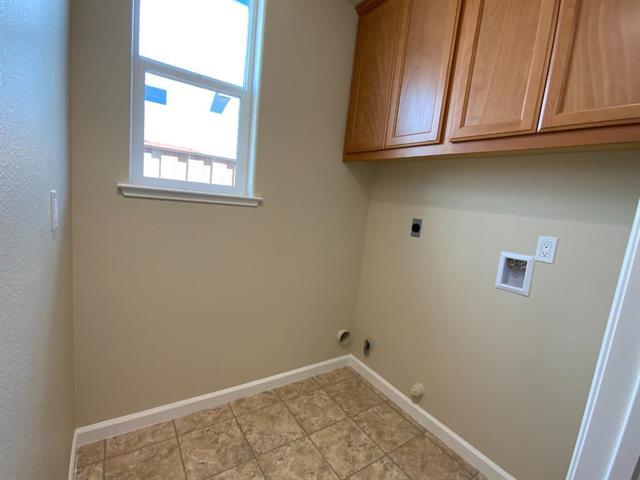 Detail Gallery Image 12 of 13 For 156 Brunia Pl, King City,  CA 93930 - 3 Beds | 2 Baths