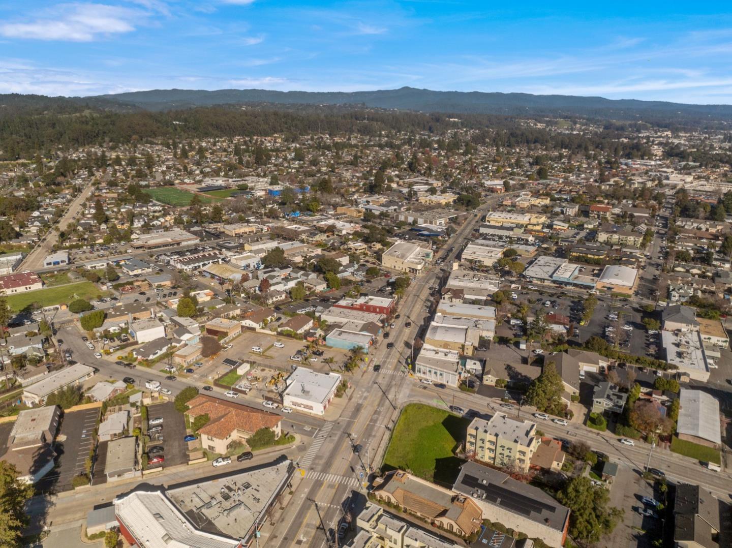 Detail Gallery Image 10 of 11 For 1024 Soquel Ave, Santa Cruz,  CA 95062 - – Beds | – Baths