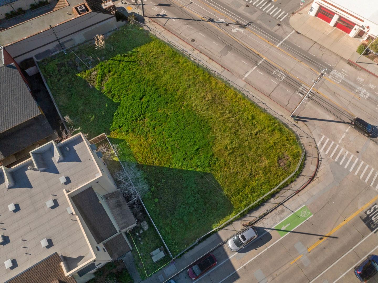 Detail Gallery Image 6 of 11 For 1024 Soquel Ave, Santa Cruz,  CA 95062 - – Beds | – Baths