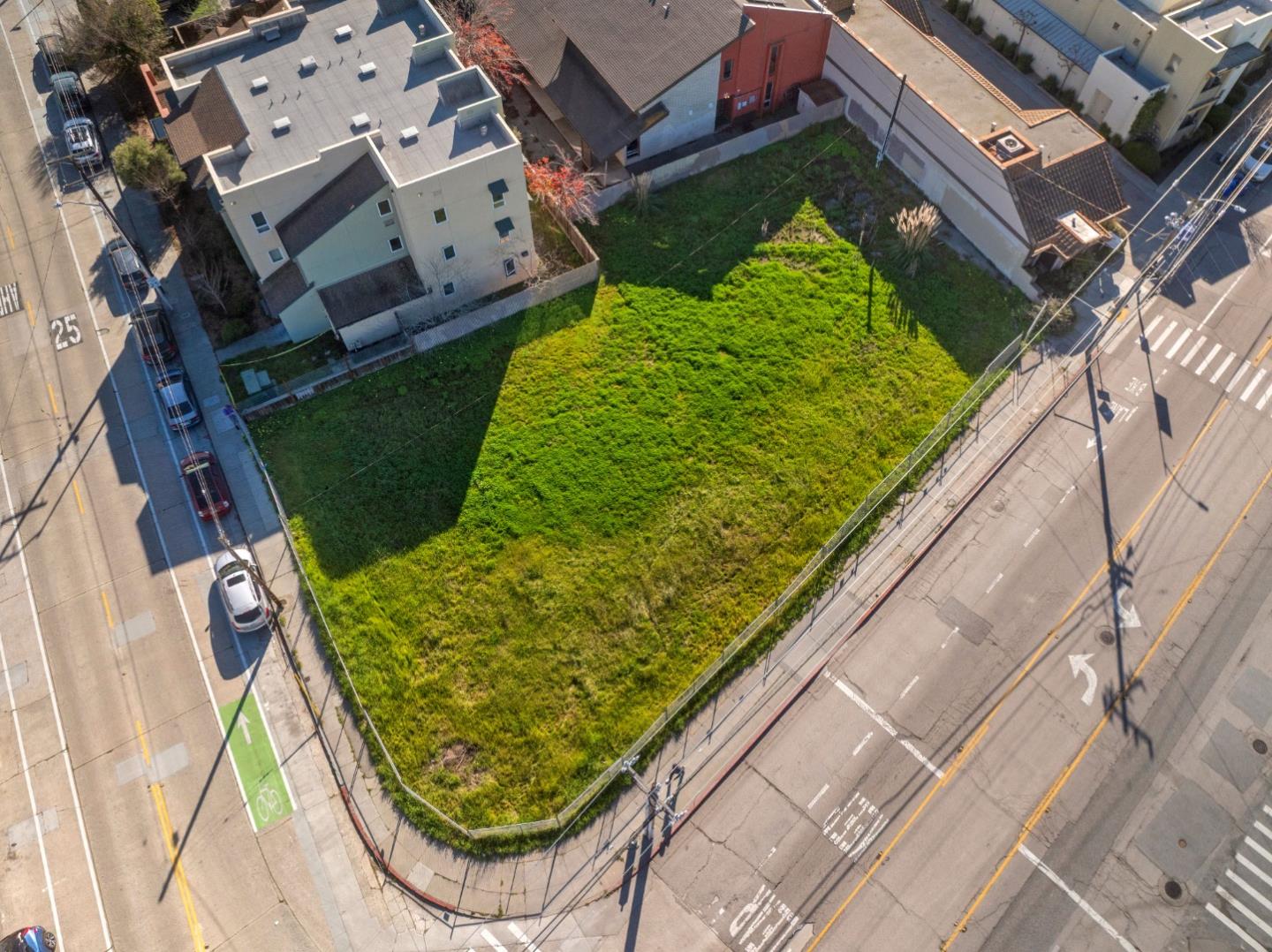 Detail Gallery Image 7 of 11 For 1024 Soquel Ave, Santa Cruz,  CA 95062 - – Beds | – Baths