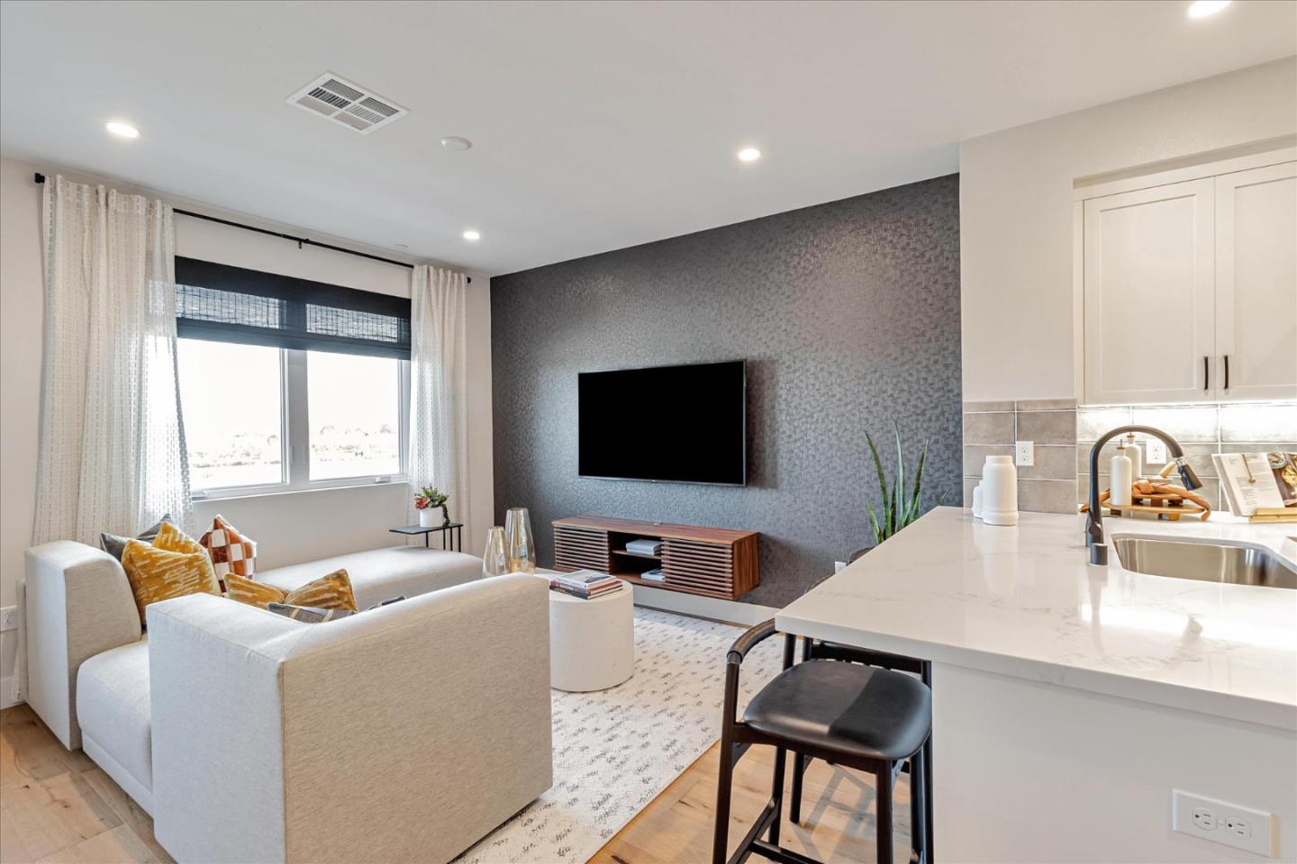 Photo #5: ML82031183 Listing: Photo #5