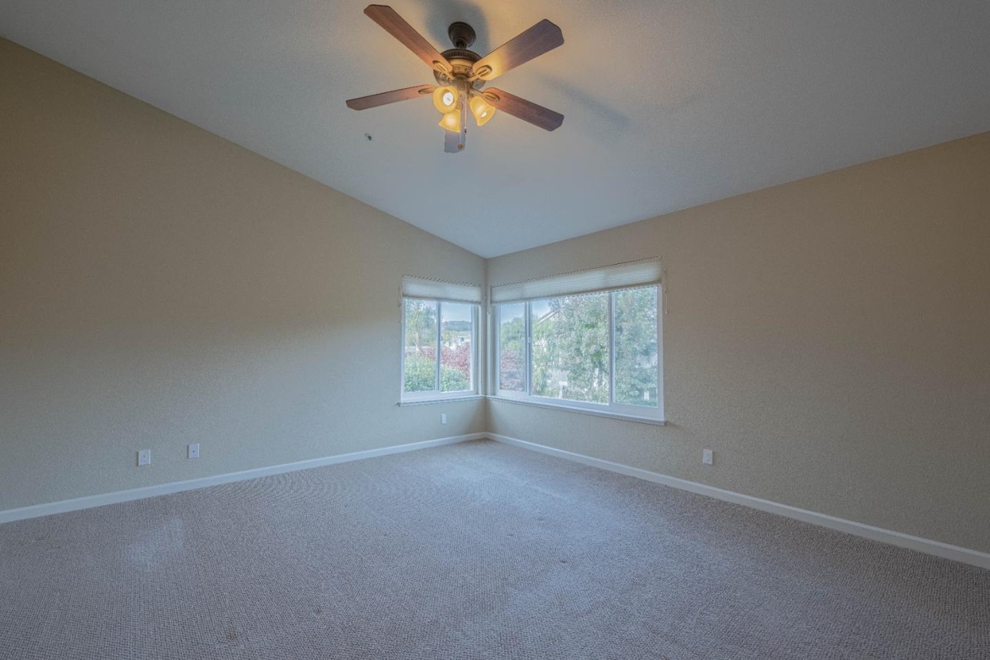 Detail Gallery Image 18 of 54 For 20435 Franciscan Way, Salinas,  CA 93908 - 4 Beds | 3 Baths