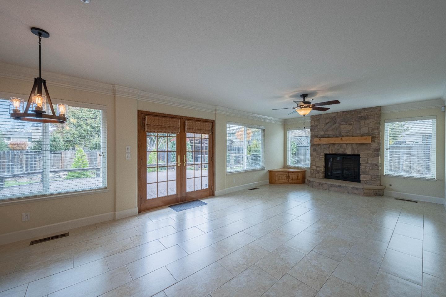 Detail Gallery Image 34 of 54 For 20435 Franciscan Way, Salinas,  CA 93908 - 4 Beds | 3 Baths