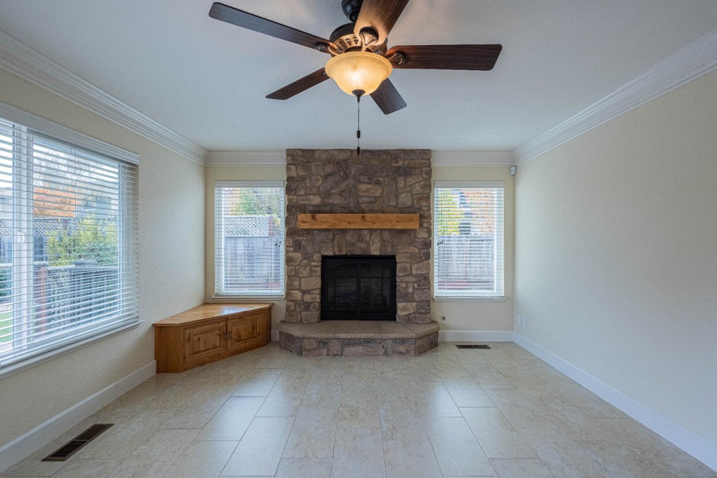 Detail Gallery Image 35 of 54 For 20435 Franciscan Way, Salinas,  CA 93908 - 4 Beds | 3 Baths