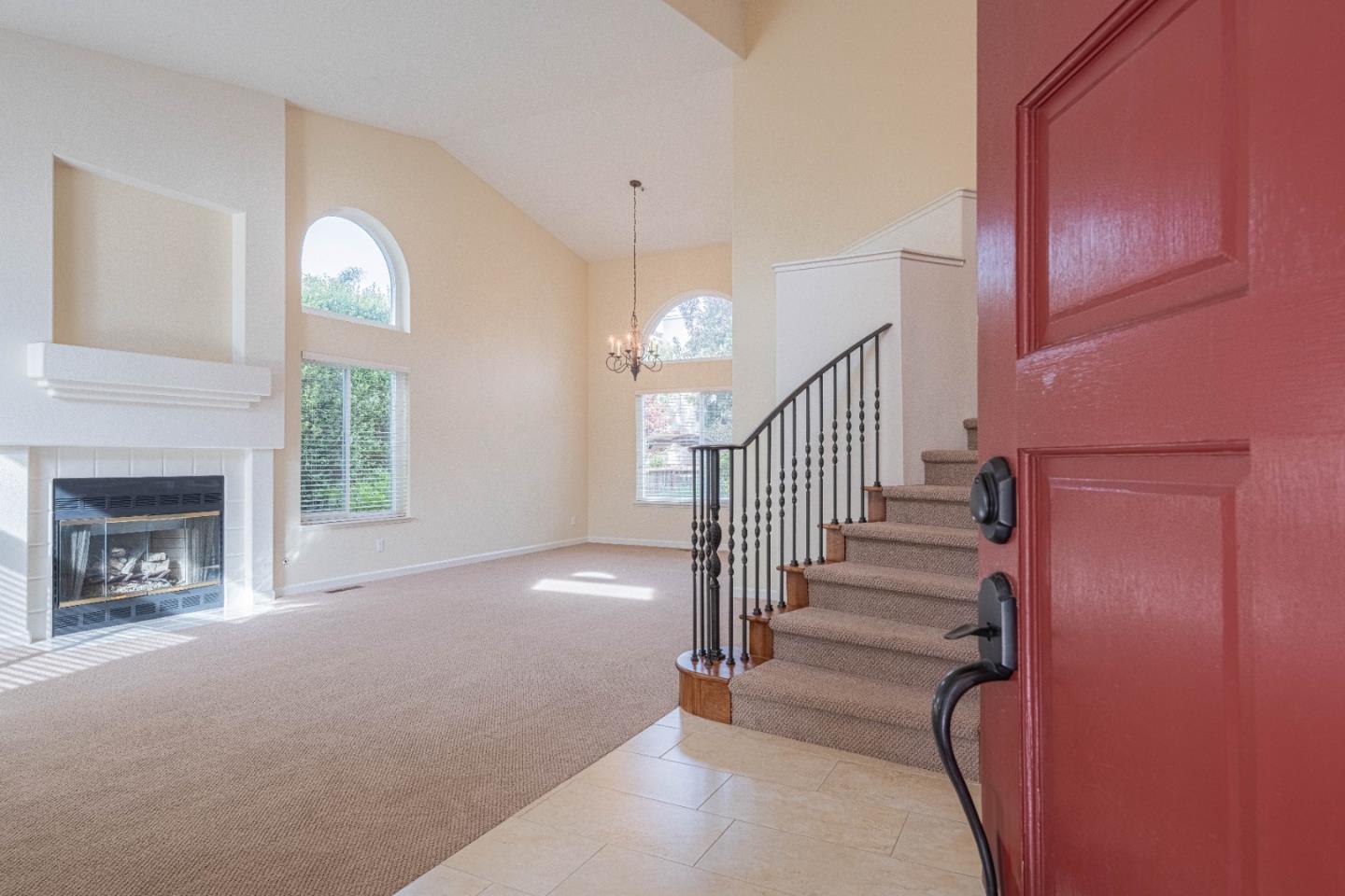 Detail Gallery Image 8 of 54 For 20435 Franciscan Way, Salinas,  CA 93908 - 4 Beds | 3 Baths