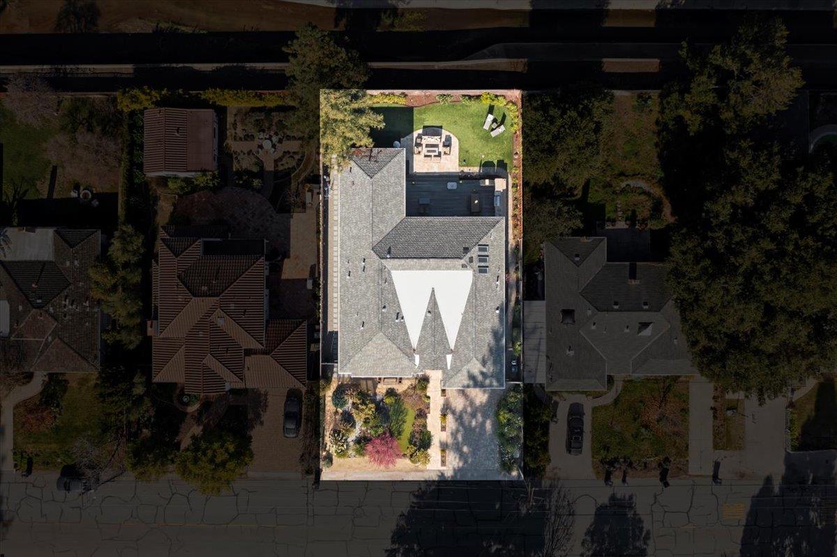 Detail Gallery Image 18 of 28 For 1225 Altamead Dr, Los Altos,  CA 94024 - 4 Beds | 3/1 Baths