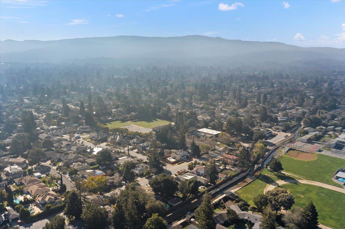 Detail Gallery Image 27 of 28 For 1225 Altamead Dr, Los Altos,  CA 94024 - 4 Beds | 3/1 Baths