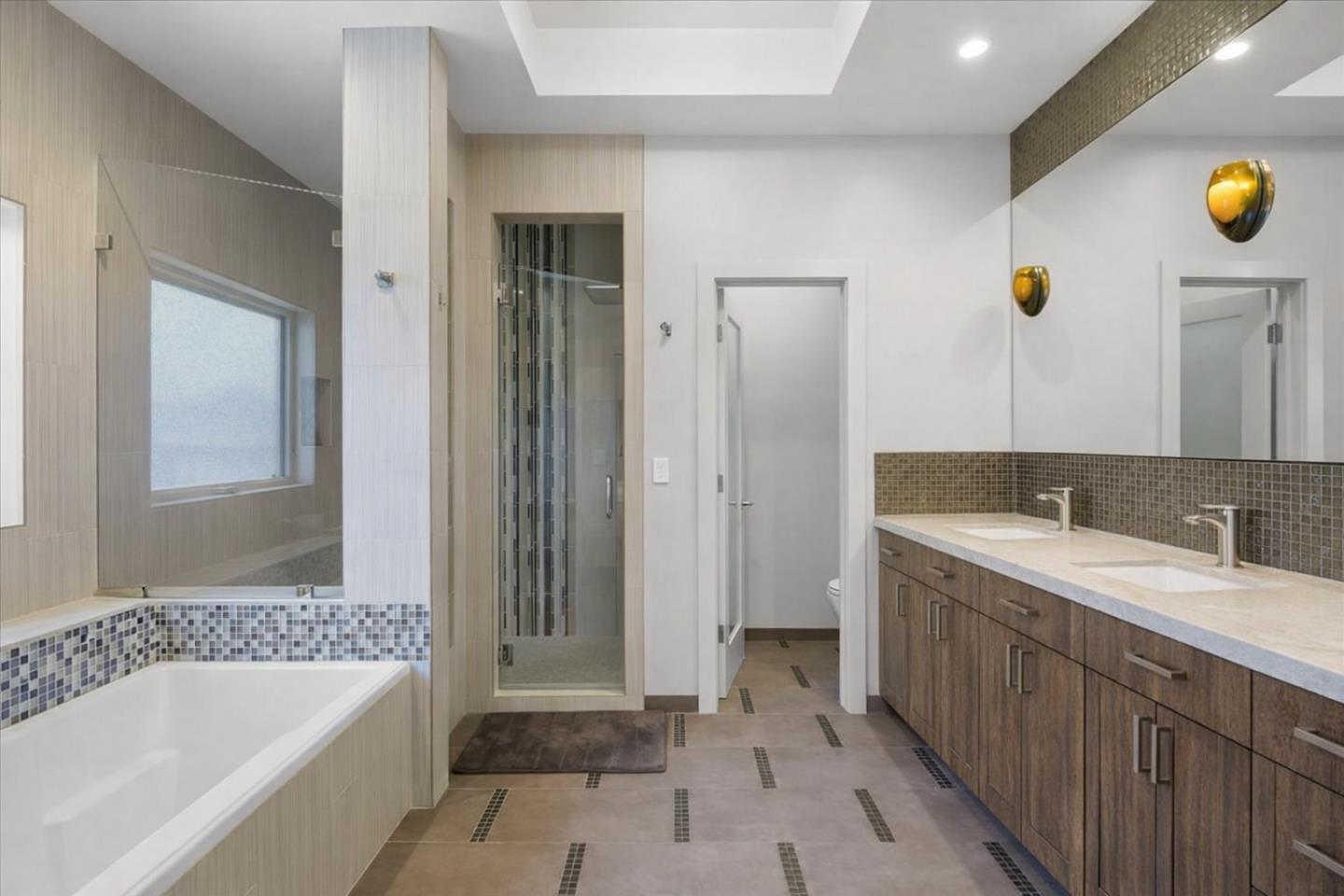 Detail Gallery Image 9 of 28 For 1225 Altamead Dr, Los Altos,  CA 94024 - 4 Beds | 3/1 Baths