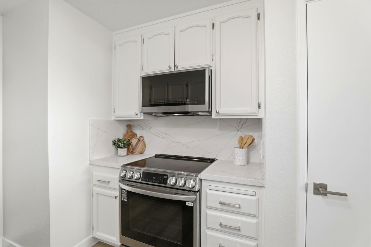 Detail Gallery Image 10 of 28 For 2105 Rancho Mccormick Blvd, Santa Clara,  CA 95050 - 2 Beds | 1/1 Baths