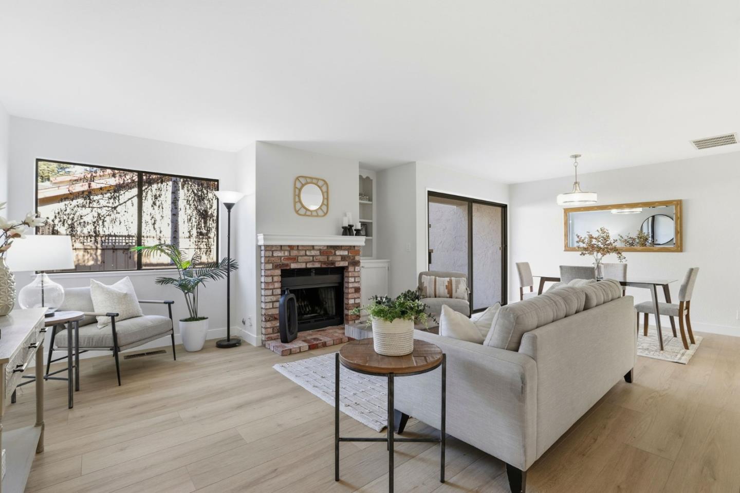 Detail Gallery Image 4 of 28 For 2105 Rancho Mccormick Blvd, Santa Clara,  CA 95050 - 2 Beds | 1/1 Baths