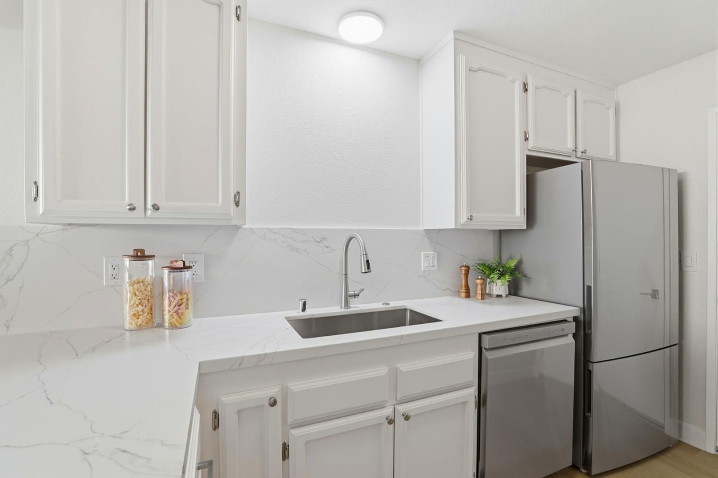 Detail Gallery Image 8 of 28 For 2105 Rancho Mccormick Blvd, Santa Clara,  CA 95050 - 2 Beds | 1/1 Baths