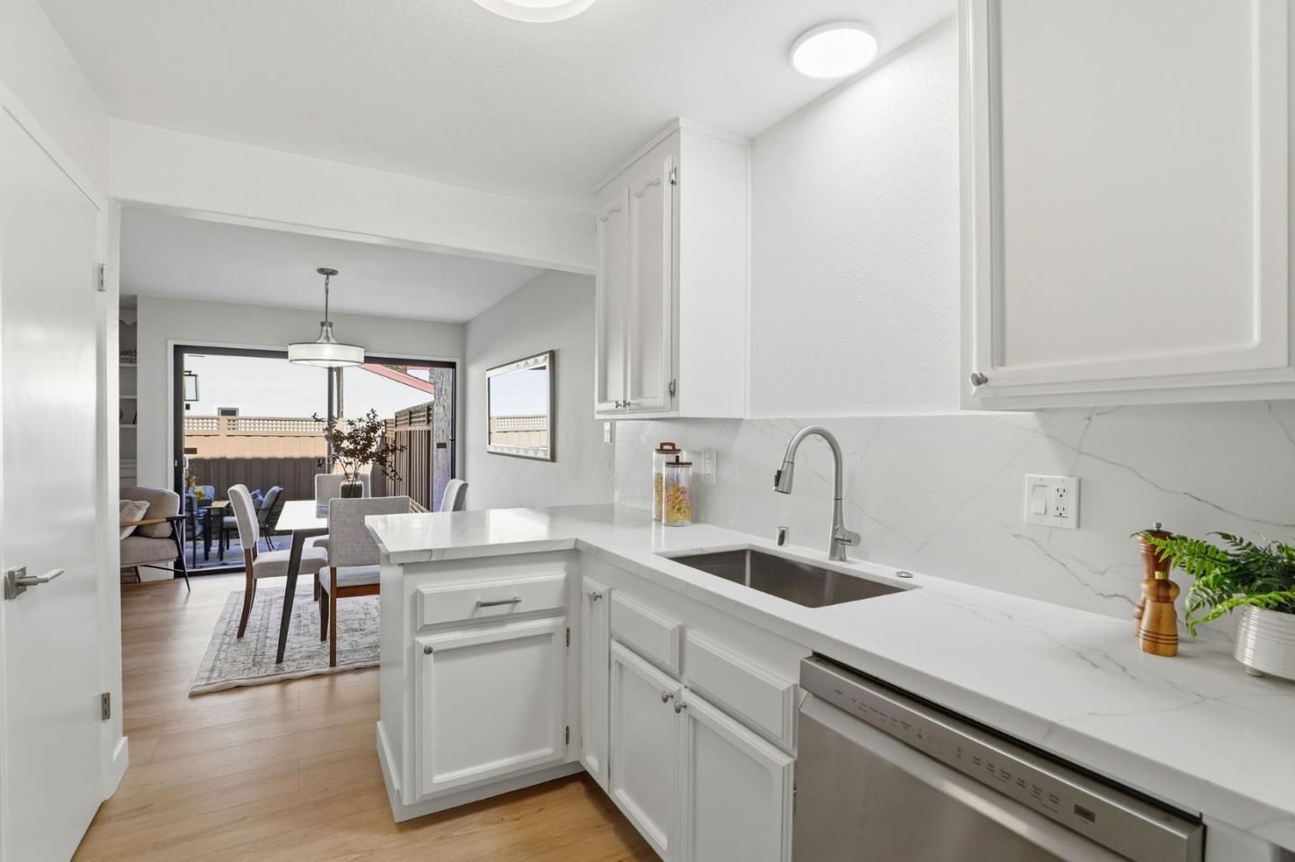 Detail Gallery Image 9 of 28 For 2105 Rancho Mccormick Blvd, Santa Clara,  CA 95050 - 2 Beds | 1/1 Baths