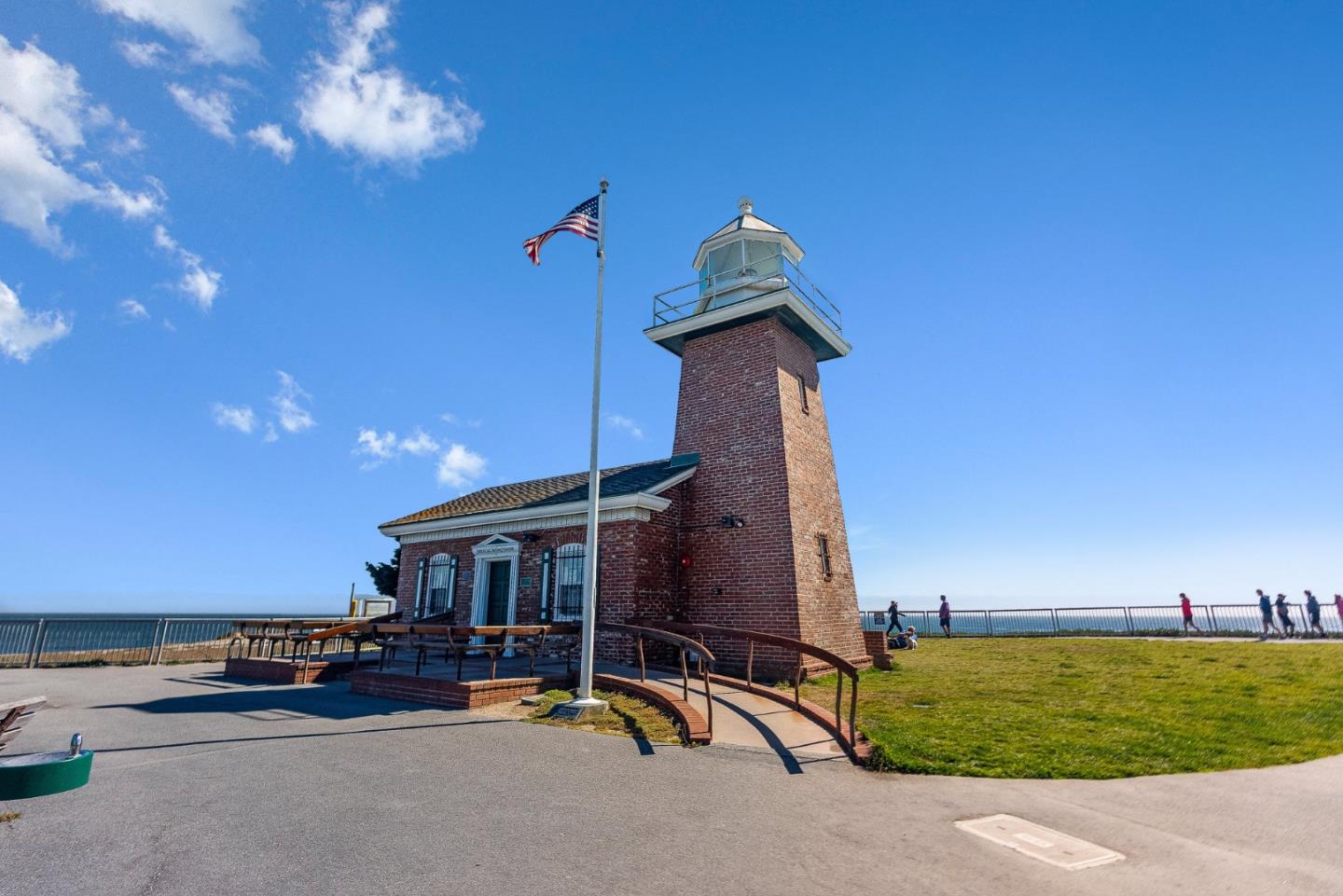 Detail Gallery Image 41 of 58 For 1122 W Cliff Dr, Santa Cruz,  CA 95060 - 4 Beds | 4/1 Baths